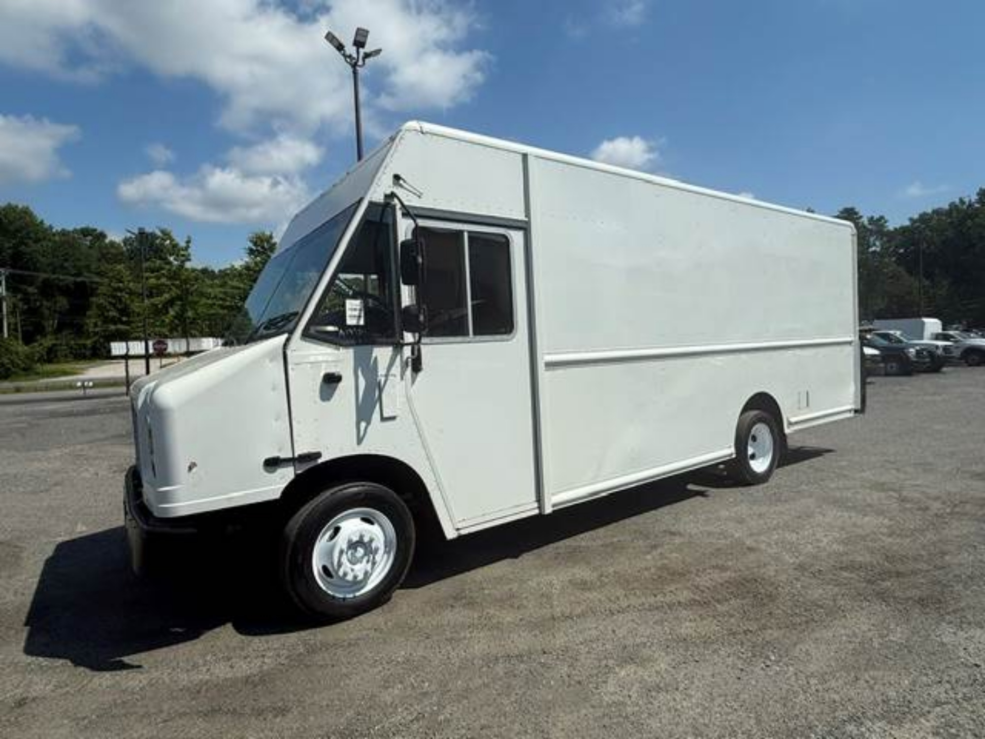 Picture of 2021 Ford Step Van, WHITE, F59 VAN, Bread Truck, Delivery, Utility, Package Delivery, Moving, City Truck, Catering, Bookmobile, UPS, Food Truck