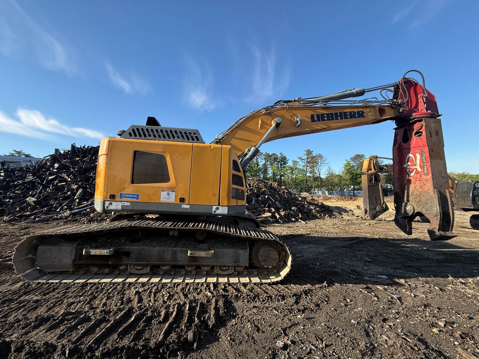 Picture of 2017 Liebherr R936 Compact Crawler Excavator - LaBounty Shear 2250R - Low Hours!