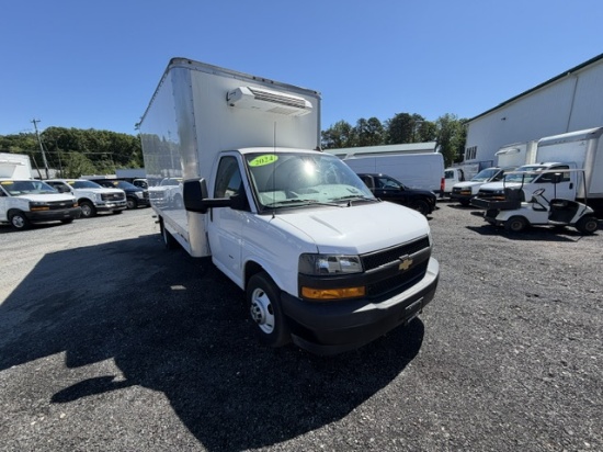 Picture of 2024 Chevrolet Express