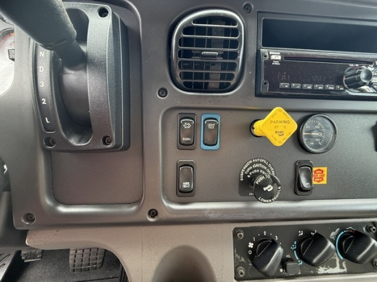 Picture of 2020 Freightliner M2