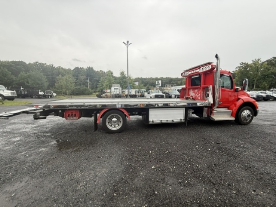 Picture of 2023 Peterbilt 536