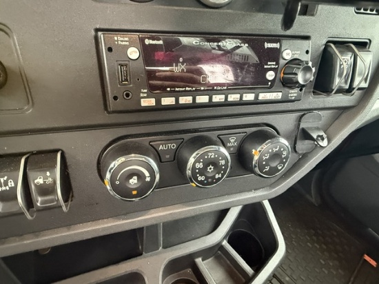 Picture of 2023 Peterbilt 536