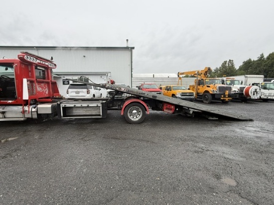 Picture of 2023 Peterbilt 536
